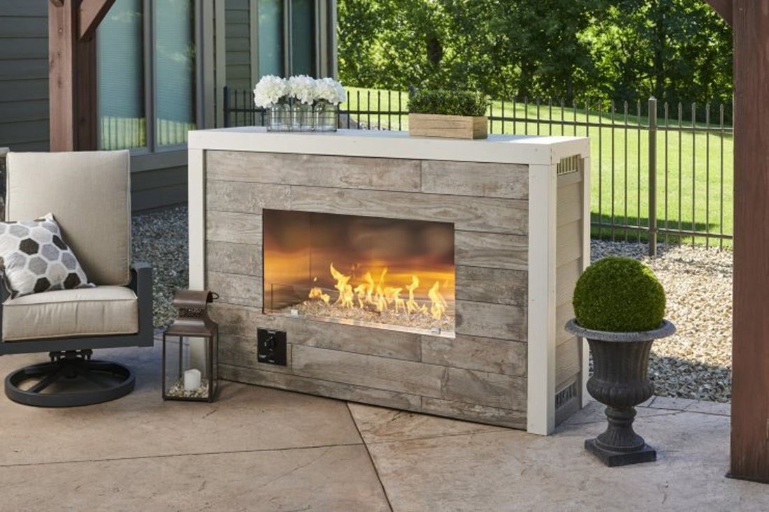 Exterior Fireplaces Available at JC Huffman in Fairfield, Iowa