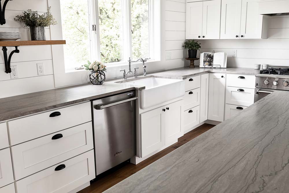 Durable gray quartz kitchen countertop 