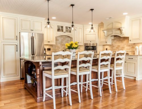 Antique White Kitchen Cabinets: Brighten Your Midwest Home